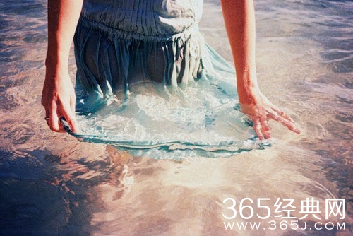 经典失恋说说：忘记也是一种幸福