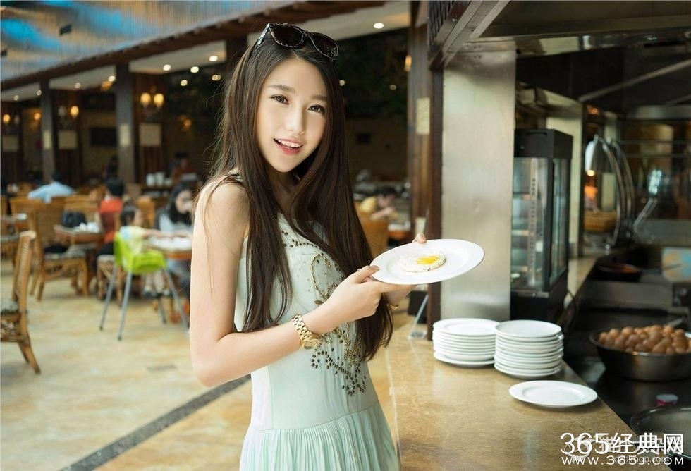 广体性感校花刘奕 自爆欲闪婚