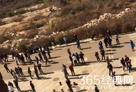 云南昆明0.9级地震相关图片