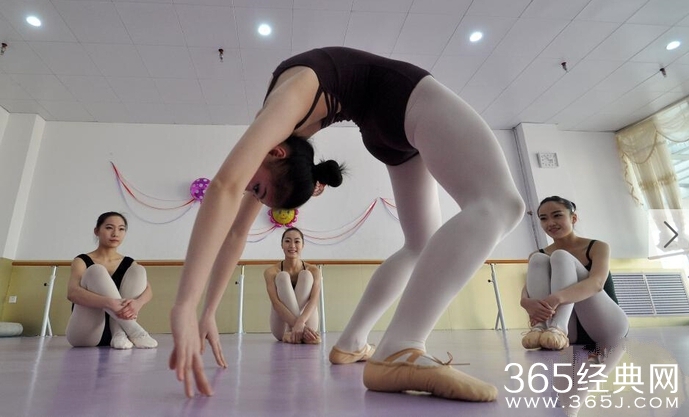 足尖上的高中生艺考女神