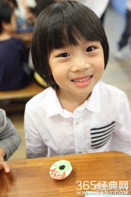 未满10岁禁止代言 小童星身价曝光