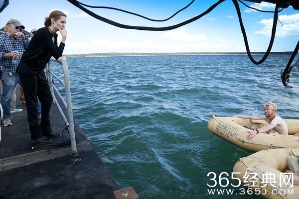 电影《坚不可摧》剧情介绍