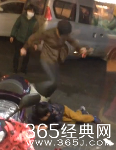 永康蛇蝎女子对孩子脚踢狠踹