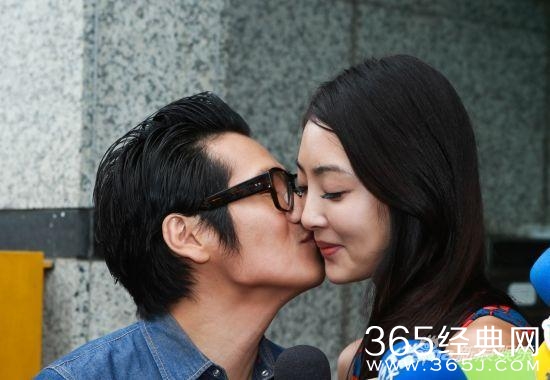 曹格演唱会 女儿爆料 粑粑每天都趴在麻麻身上