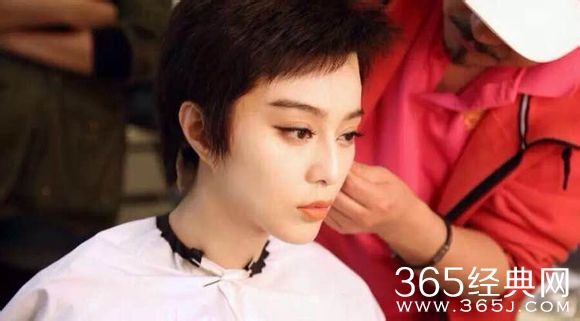 武媚娘尼姑庵回宫后的“寸板”造型