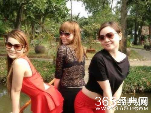 家里有一点钱就出来炫耀一番的东南亚妹子