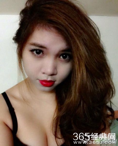 家里有一点钱就出来炫耀一番的东南亚妹子