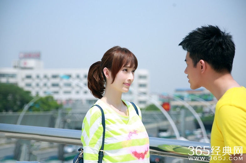 《一念向北》首波张俪学生装 展青春活力