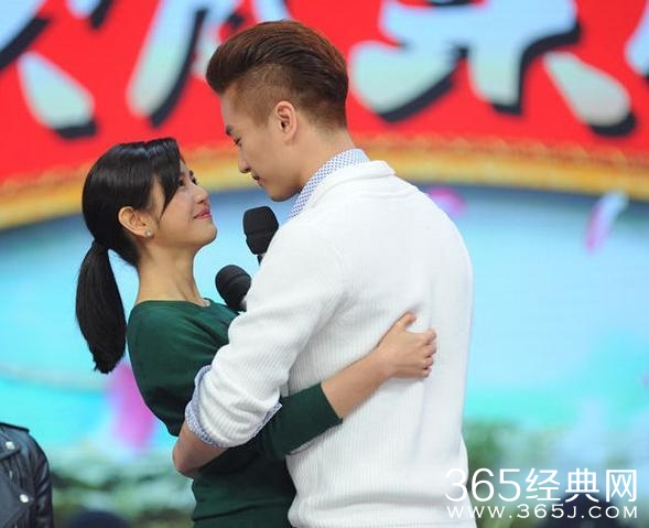 陈晓陈妍希快本现场暧昧照曝光 被喊在一起