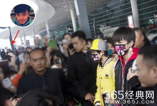 机场同现身陈赫 TFboys被粉丝包围 自黑是过气谐星