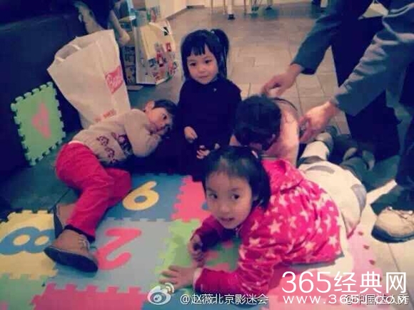 刘烨微博曝：我的小诺一，和赵薇的小四月 ，他们对上眼了