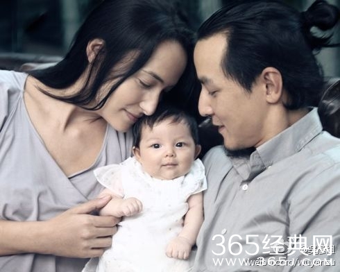 刘烨微博曝：我的小诺一，和赵薇的小四月 ，他们对上眼了