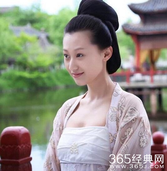 《拐个皇帝回现代》曝袁中方不惧PK范冰冰