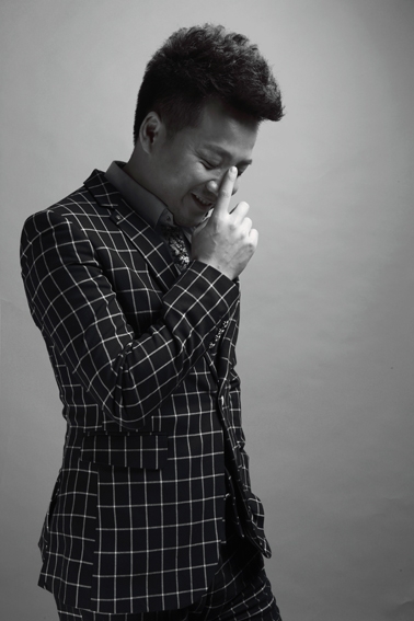 《火热的爱》歌曲试听