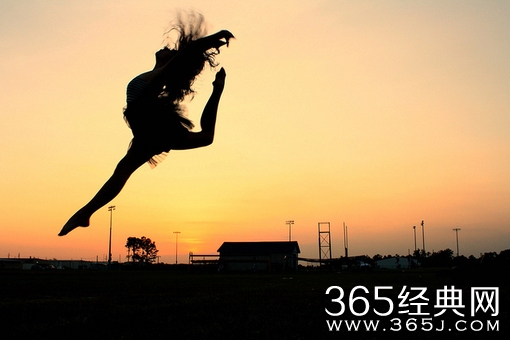 坚强是青春的眼睛