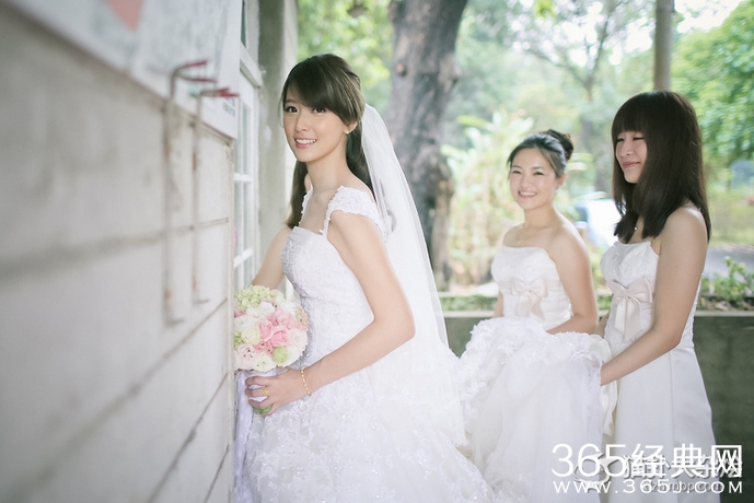 台湾“最美医生”结婚了看过新郎真容 网友都疯了