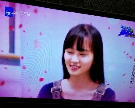 武大女神黄灿灿精彩私照