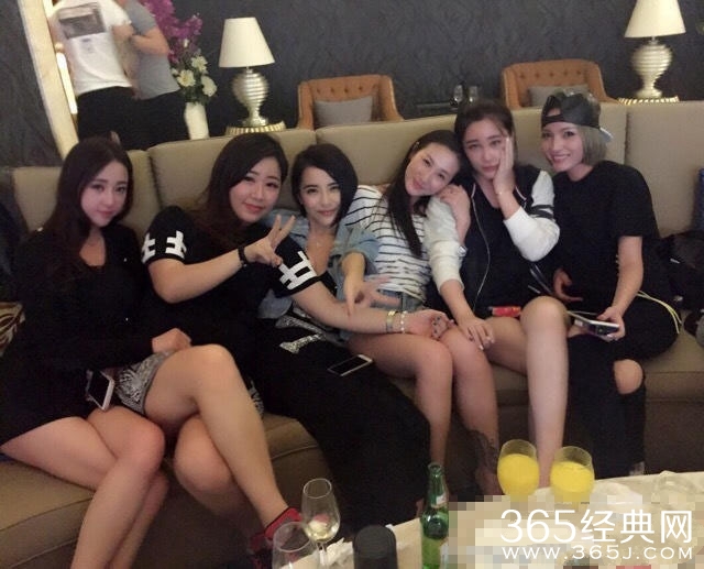 任性！王思聪生日海南包场开大趴！美女如云！T-ara助阵