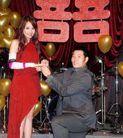 A-Lin黄丽玲老公黄甘霖背景资料简介及照片