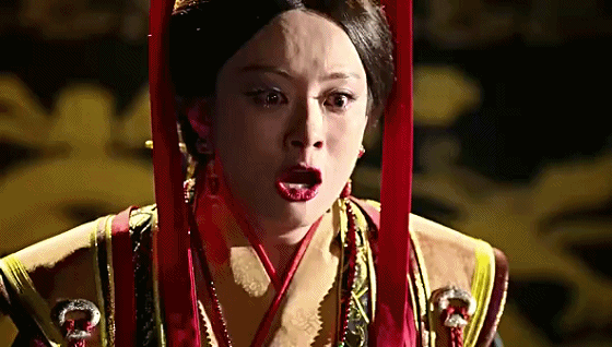 邓超晒孙俪《芈月传》惊恐表情包 并回复:吓哭了