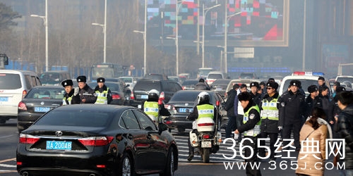 “滴滴”专车抢出租车生意