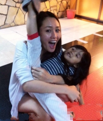 天生歌姬A-Lin个人私照