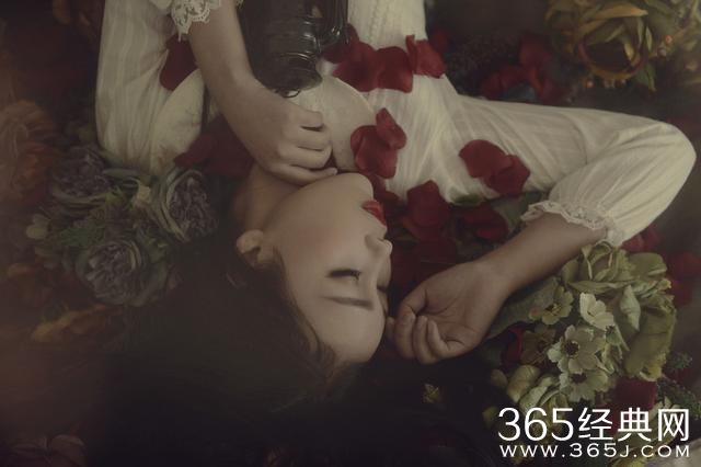 沉默是一个人对爱最苍白的表达