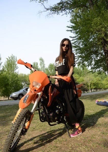 真人秀节目选手被爆炫富