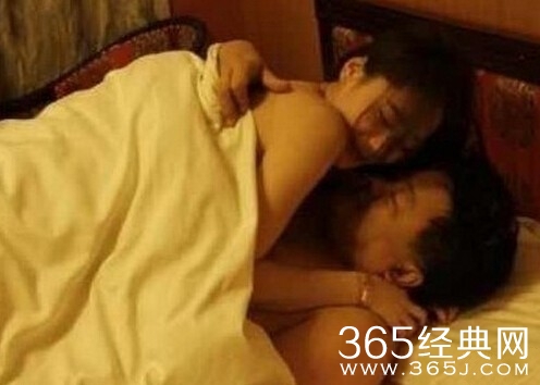 性感风骚陶荔芳与上司开房410天