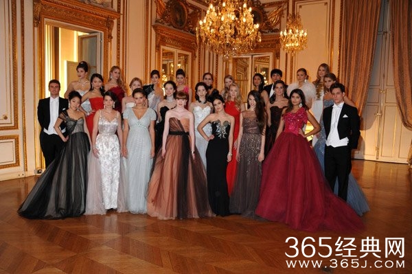 富人混圈子，穷人走亲戚