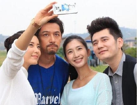 胡歌与江疏影恋情曝光