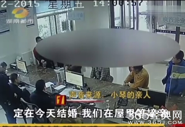 我婚纱都穿好了，你却在跟别的女子办婚礼