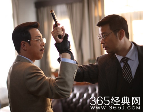 《锋刃》沈西林的对手黄少峰的扮演者是谁 图片