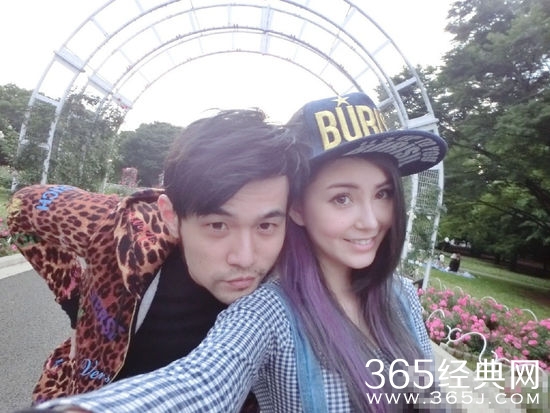 周杰伦大婚地点曝光 昆凌采访泄口风