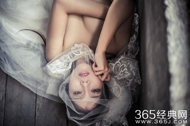 一句话经典语录：世上最深情的誓言,是我等你