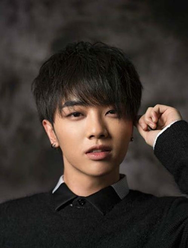 华晨宇《微光》完整版MV歌词