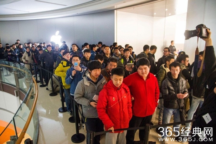 郑州首家苹果店开业