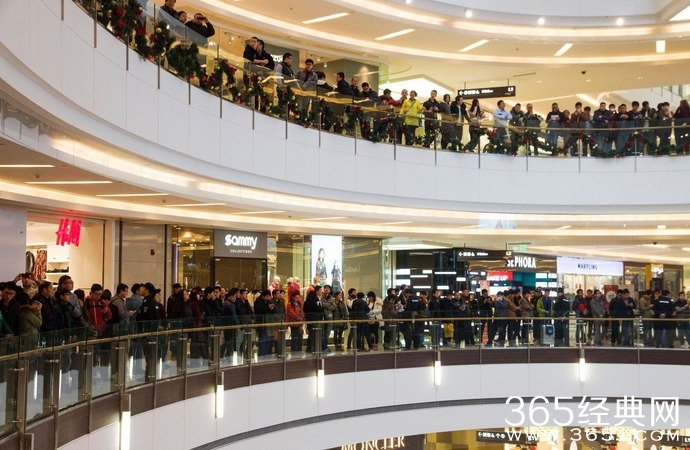 郑州首家苹果店开业