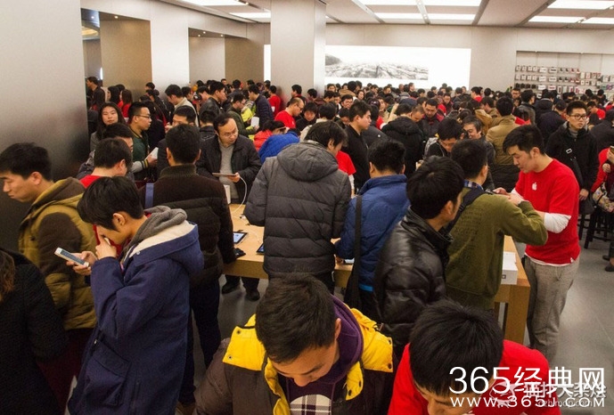 郑州首家苹果店开业