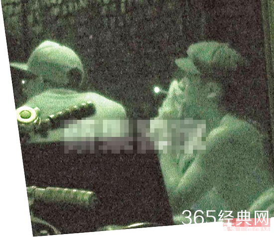 柯震东夜店寻欢作乐