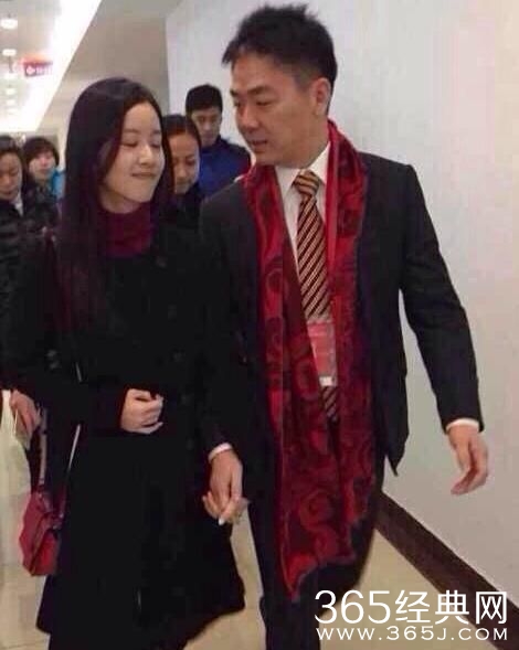 奶茶妹新欢为影视大佬 六任男非富即贵