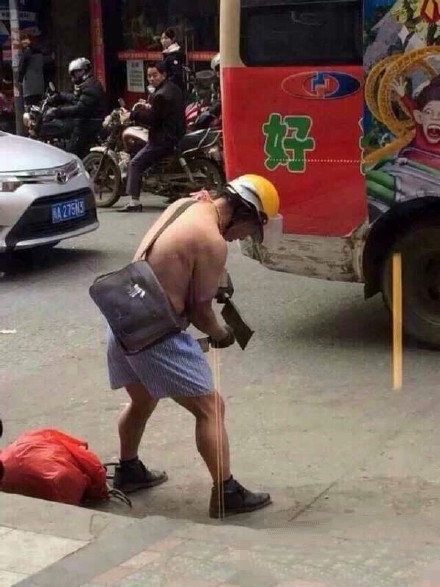 福建”炫富哥“闪亮登场