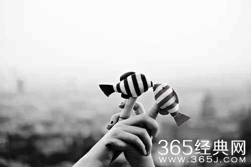 爱不是感动，而是成全！