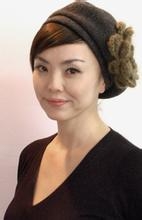 日本婆婆为儿媳拍性感写真