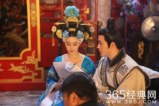 范爷接受采访被下套 曝光沐浴私照