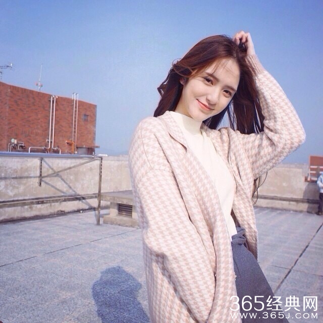 新一代武大女神出炉 混血美女私照曝光