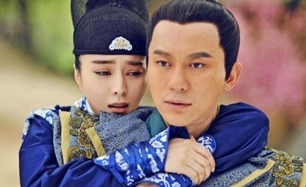 范爷、张馨予暗战真相，李晨与张馨予分手原因