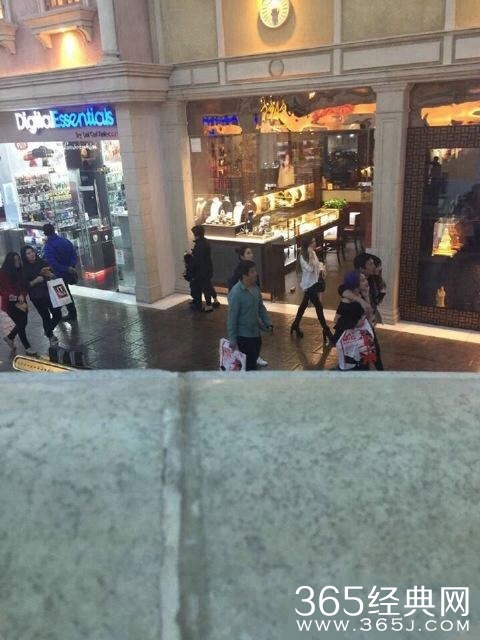 王思聪澳门左拥右抱 陈碧舸王思聪是什么关系