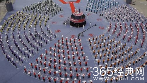 Pitbull - 《Timber(Feat. Ke$ha)》歌词介绍