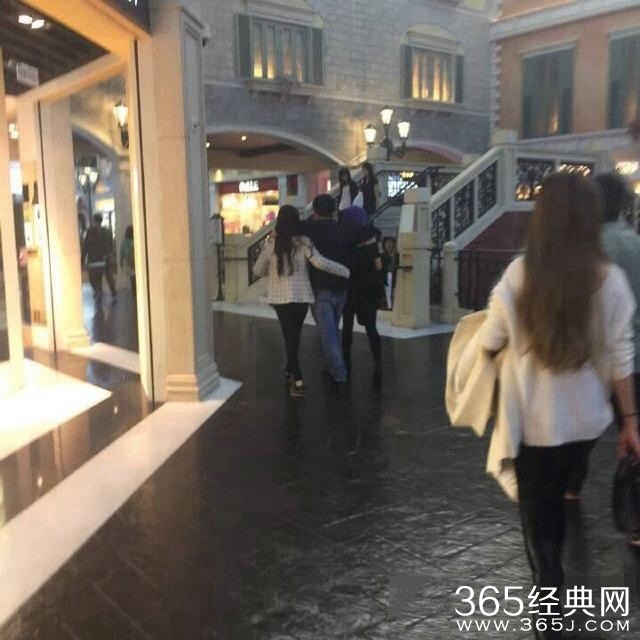 王思聪澳门左拥右抱 陈碧舸王思聪是什么关系